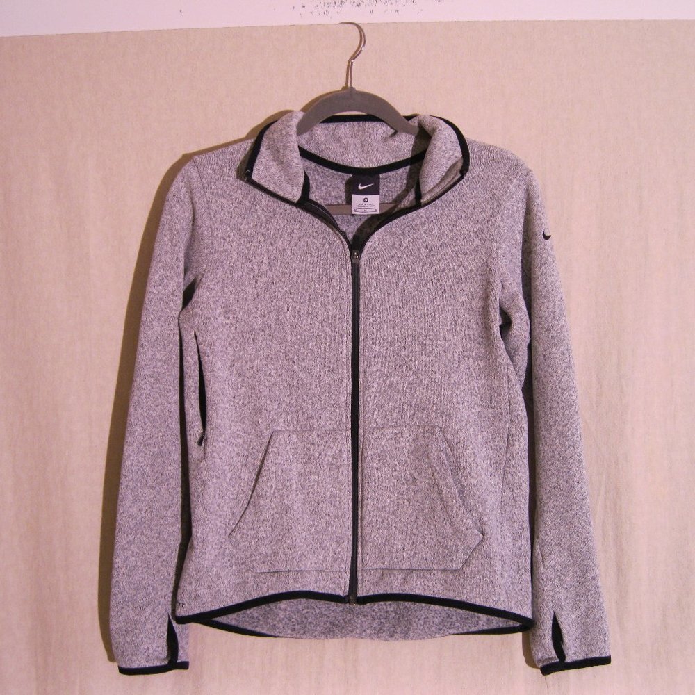 Nike therma-fit zip up jacket. Women medium.